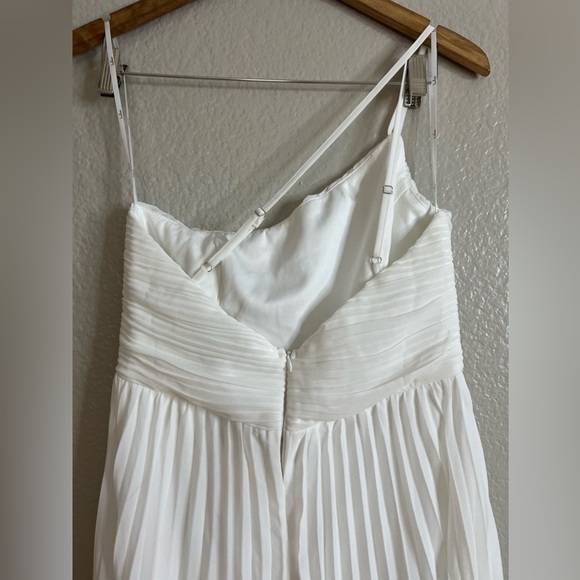 Wondrous Muse White Pleated One-Shoulder Midi Dress - Picture 4 of 6